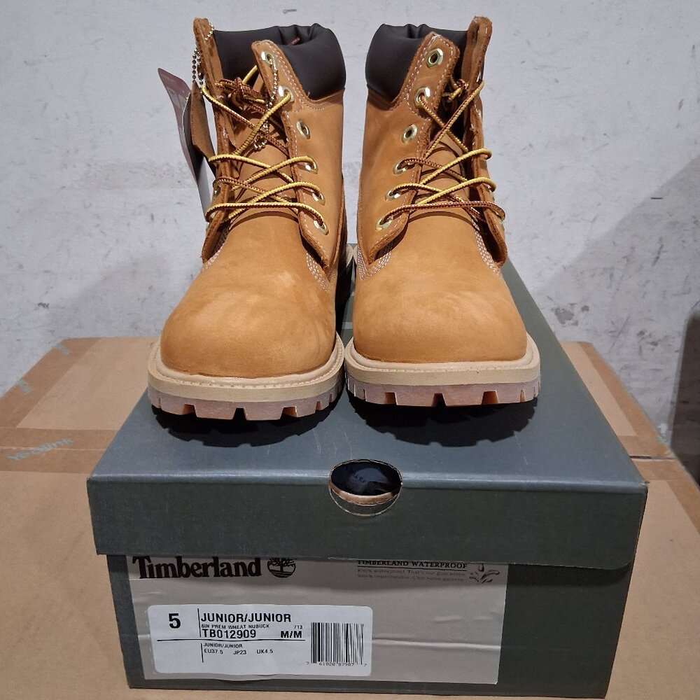 Timberland 6-in Premium Wheat Nubuck Boots Junior 5 TB012909